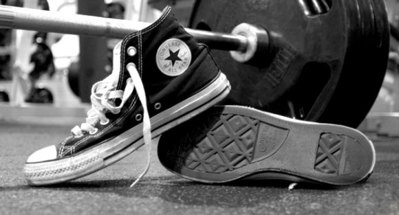 are chuck taylors good lifting shoes